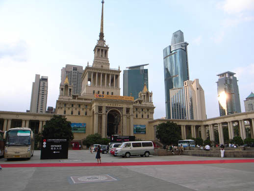 ShContemporary was situated at the Russian-designed Shanghai Exhibition Center
