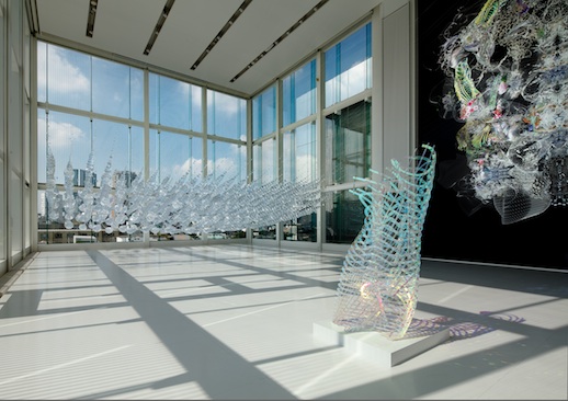 The current exhibition at Espace Louis Vuitton Tokyo on Omotesando
Alyson Shotz, 'Geometory of Light' (2011)
Cut plastic Fresnel lens sheets, silvered glass beads, stainless steel wire
600 x 359x 157 inches / 1,523 x 912 x 400 cm