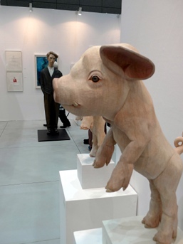 Fumio Yamazaki's pigs from imura art gallery.