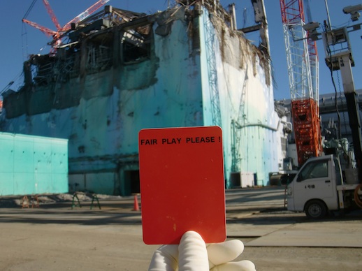 Chim↑Pom, 'Red card' (2011)