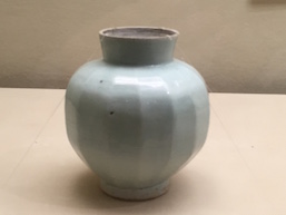 Koshikiguchi cylindrically necked jar