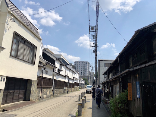 Shikemichi near the Ito Residence