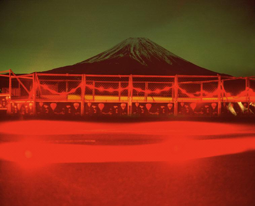 Chris Steele-Perkins《Mt. Fuji》1999