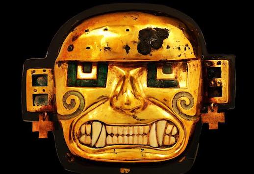 《象嵌のマスク》 モチェ文化(紀元200年頃から750/800年頃) ペルー文化省・国立博物館所蔵 撮影 義井豊